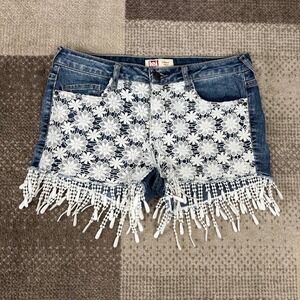 Y2K LEI Ashley Low Rise Denim Shorts White Lace Overlay Fringe Size 7 30X2